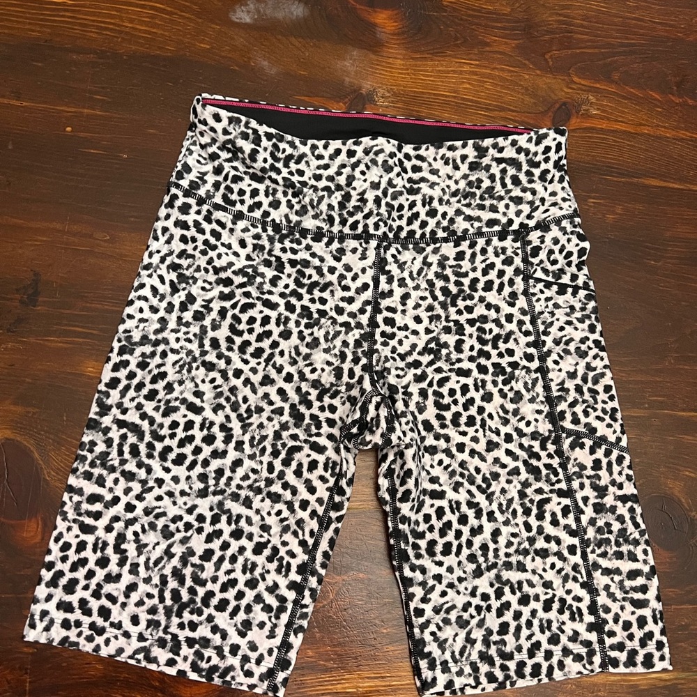 Calvin Klein performance white leopard bike shorts - Picture 2 of 6